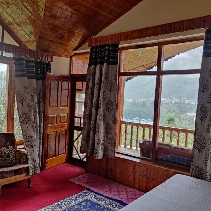 Aroma Taru Villa / Cottage ,Manali Екстериор снимка